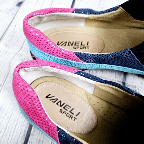 VANELI SPORT | Attie suede slipon colour block sneakers - Picture 9 of 10